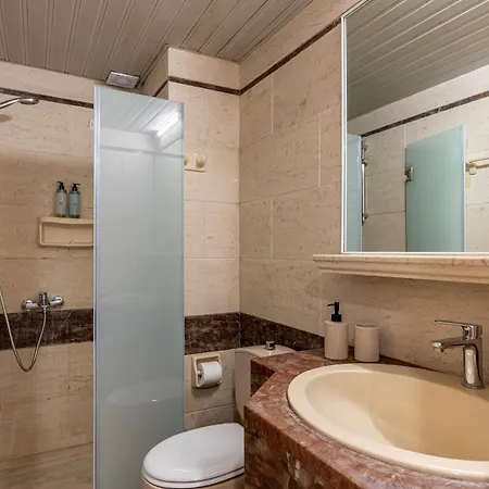 Apartment The - Avra